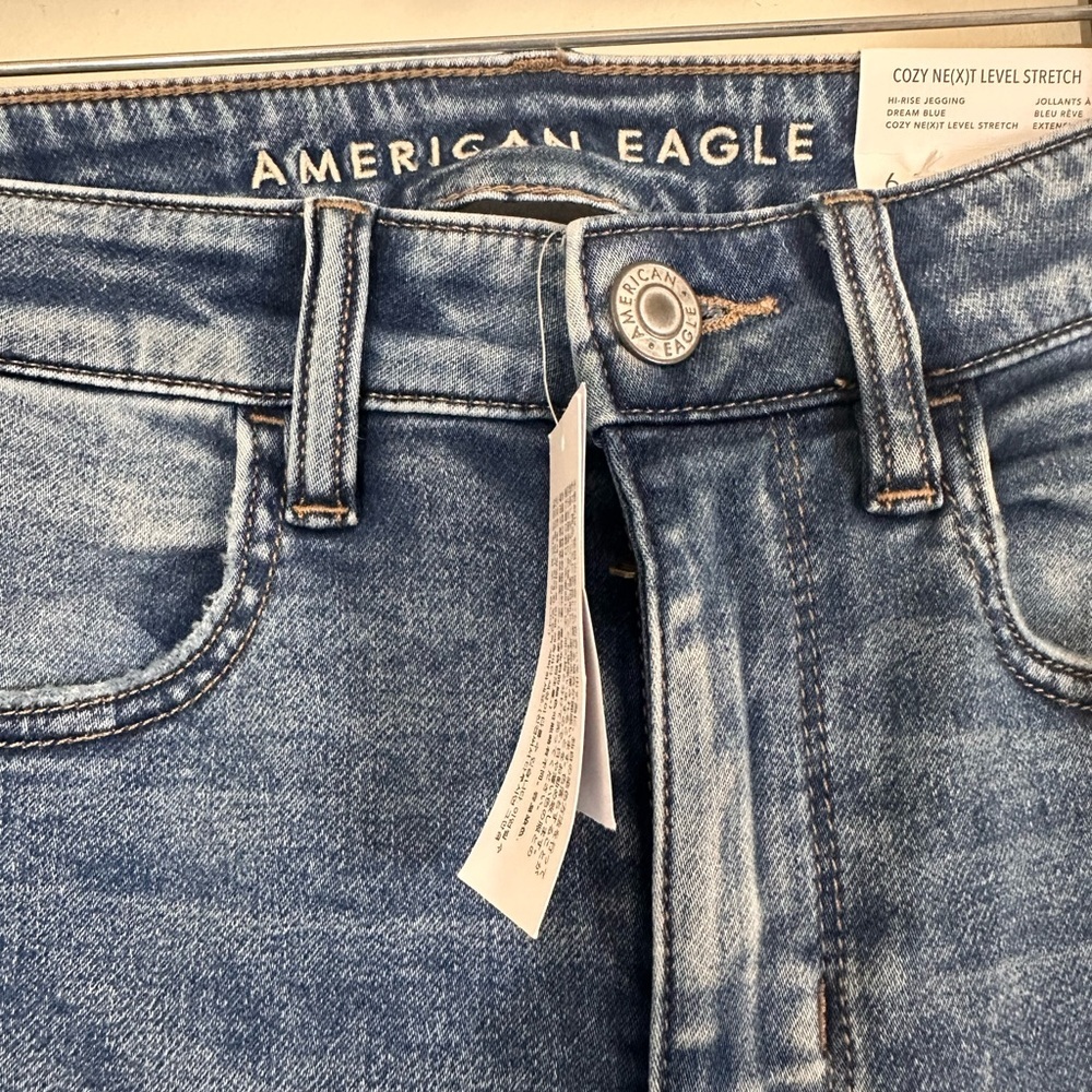 American Eagle Hi rise Jeggings next level stretch frayed hem size 6 Short NWT - Picture 4 of 6